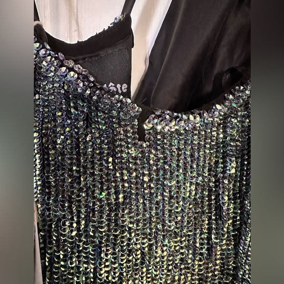 Retrofete Midi Draped Dress - Picture 6 of 6